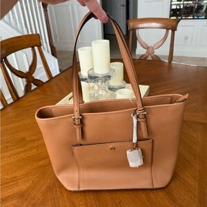 NWT Michael Kors large jet set snap pocket tote leather